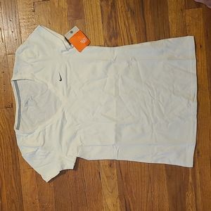 Nike Women's White V-NeckT-shirt medium